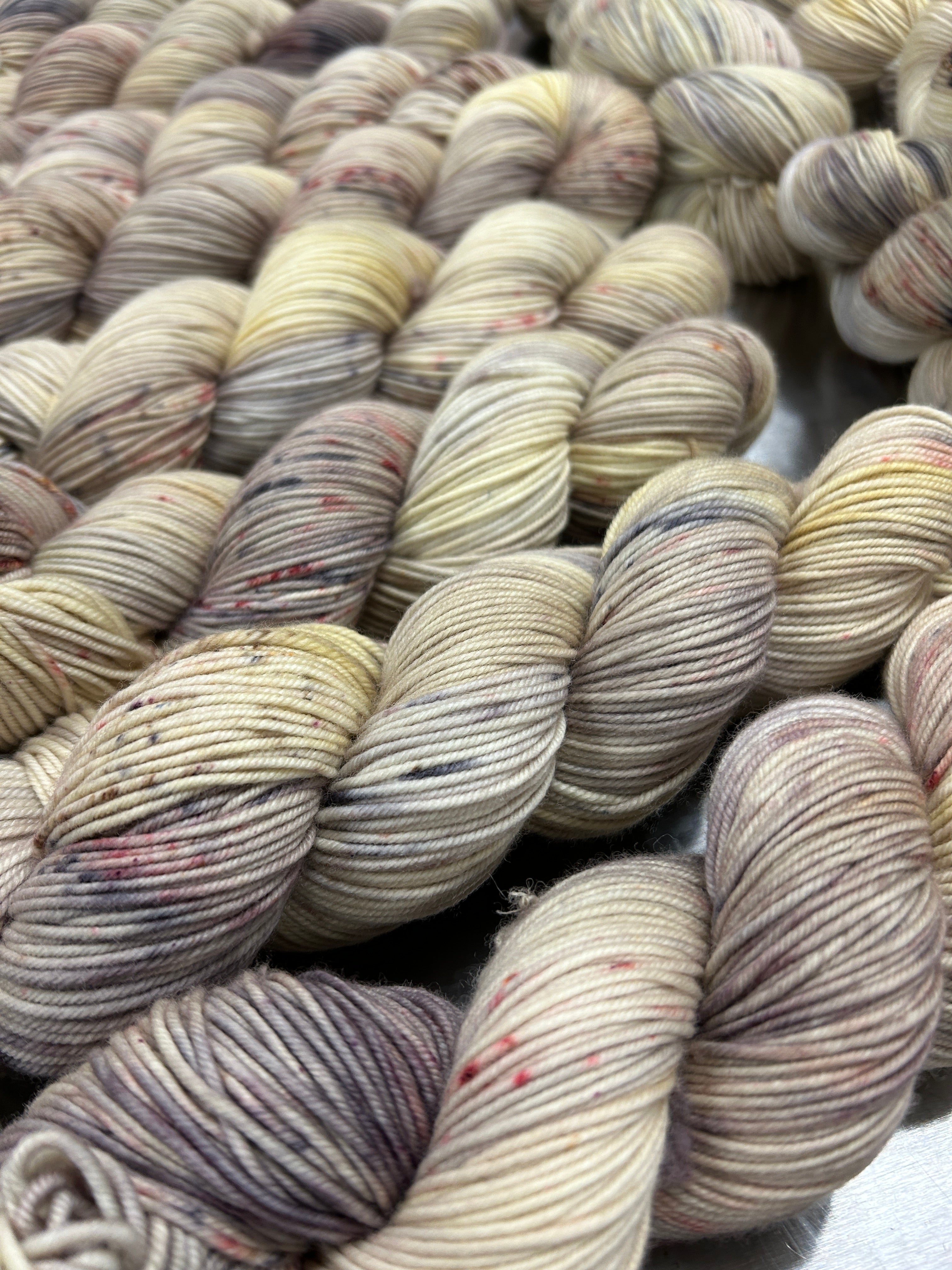 STOCKIST COLORWAYS - MAGGIE VALLEY YARN SHOP-Hand Dyed Diva-Cheers To Ewe!